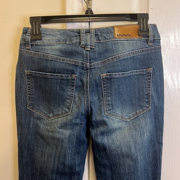 Dollhouse Jackie Capri Denim Jeans Crop Pants Medium Blue Wash Size 3 - Picture 4 of 15